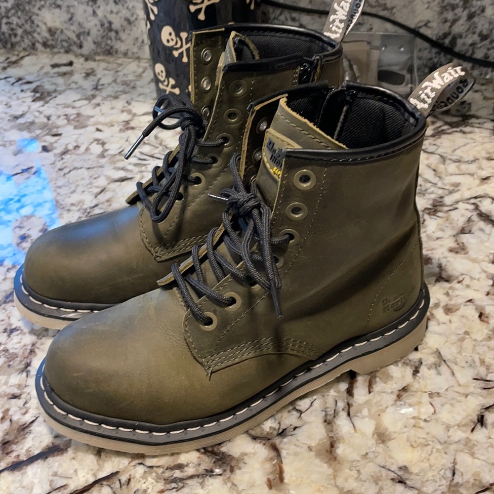 Dr. Martens industrial safety toe size women’s 8